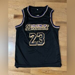 James King Of Basketball 23 Jersey Shirt Black Gold Purple Medium New WO Tags